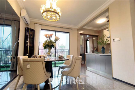 赔钱卖，台北澜景，毛坯大三房，窗户已封好，证件齐全可按揭